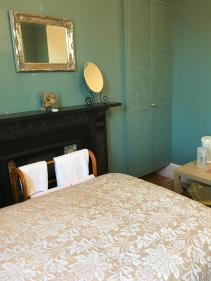 The Townhouse B And B アリスバーリー エクステリア 写真