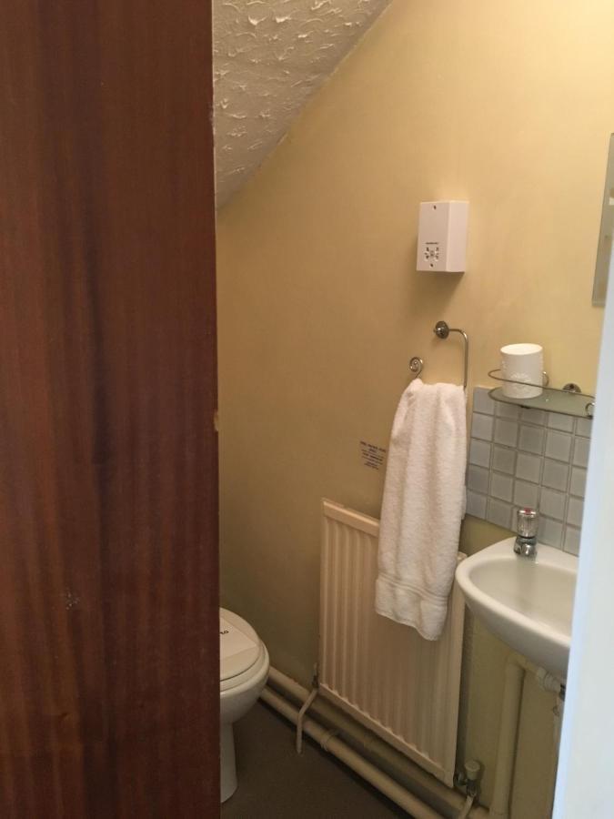 The Townhouse B And B アリスバーリー エクステリア 写真